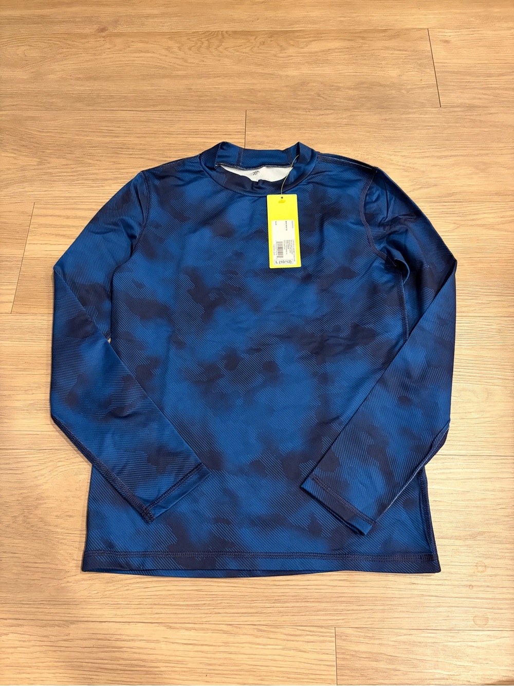 All in Motion Boys Blue Camo Mock Neck Rash Guard L (10/12)